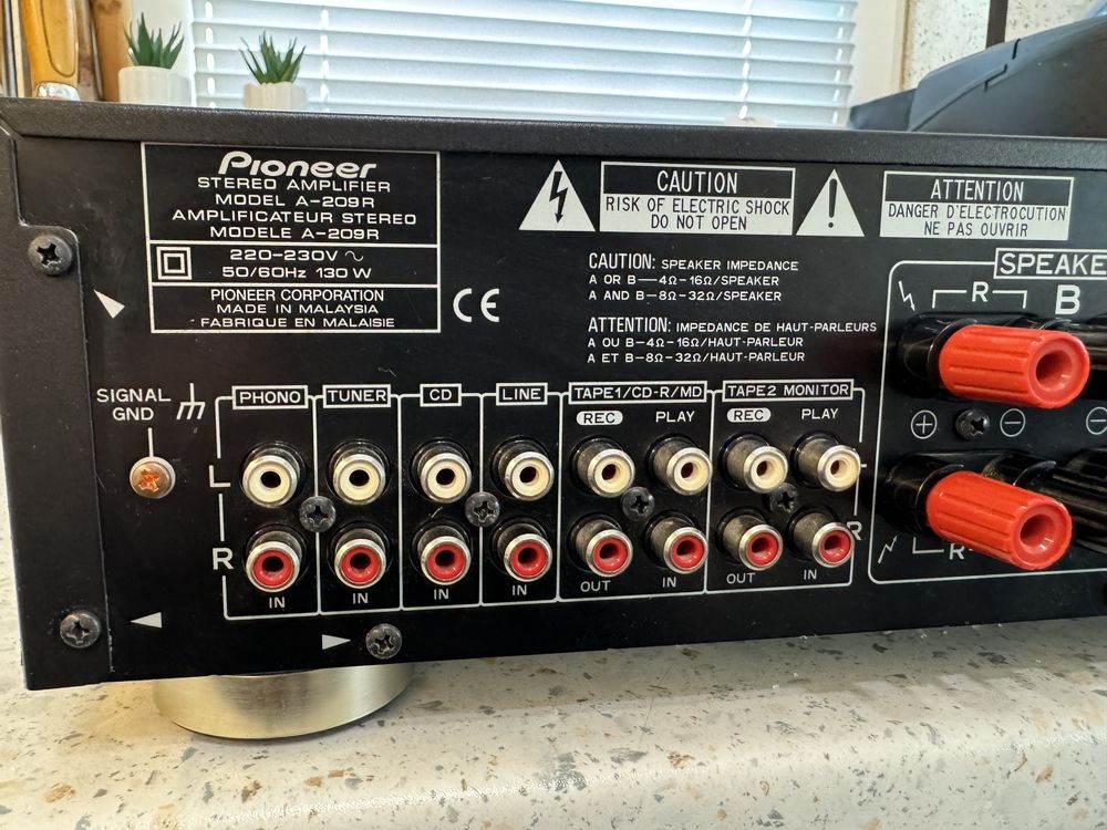 Като нов Pioneer A-209r