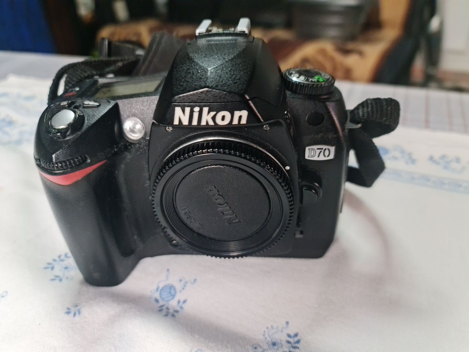 Camera DSLR Nicon D70 , obiectiv 18-70mm