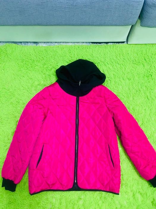 Продается новые куртки