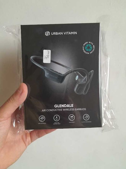 Urban Vitamin Wireless earbuds