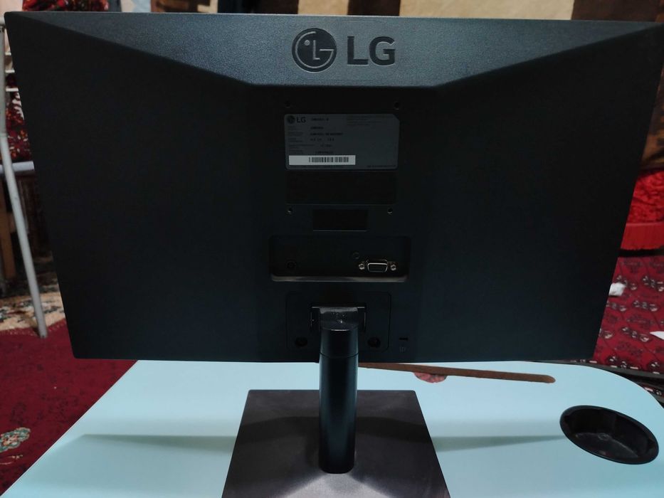 Monitor LG 20MK400A 19V D-SUB