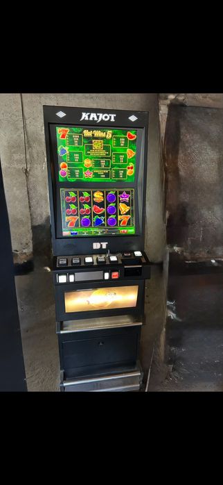 Vand pacanele tip slot machine kajot si gaminator AWP