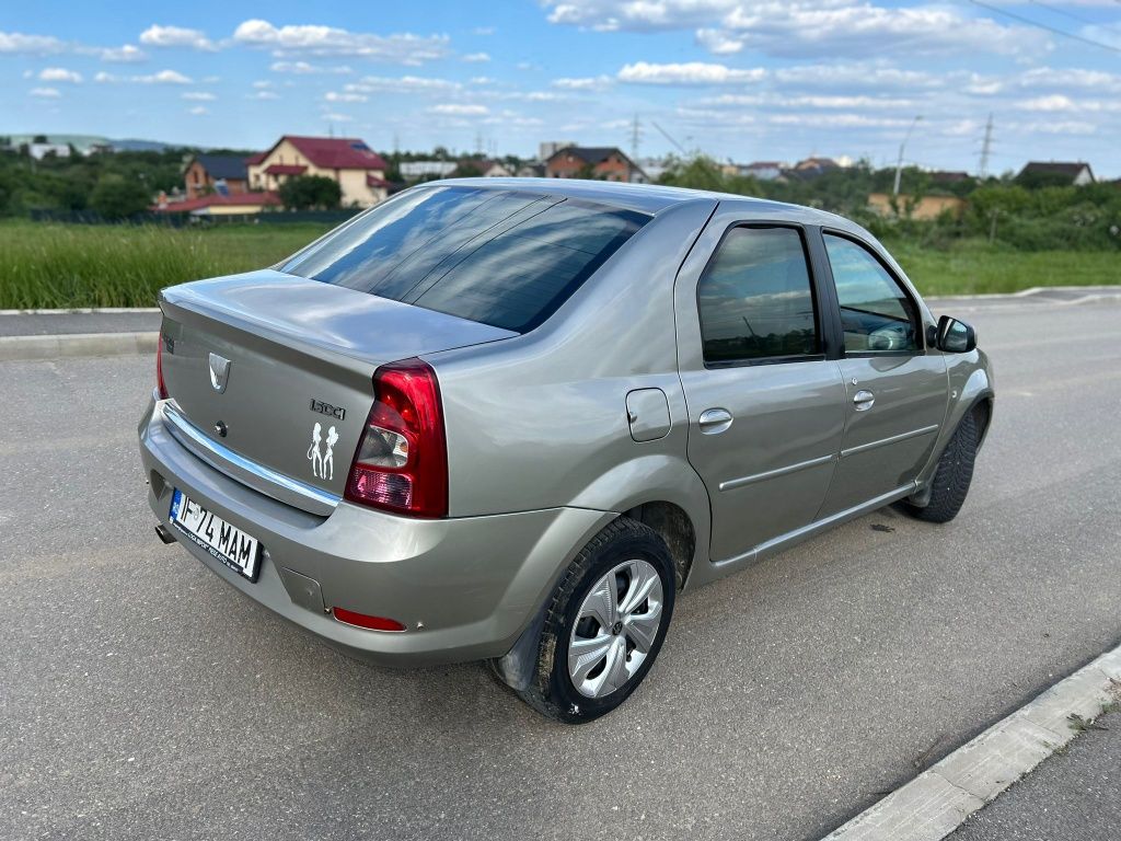 Dacia logan  2010   1.5