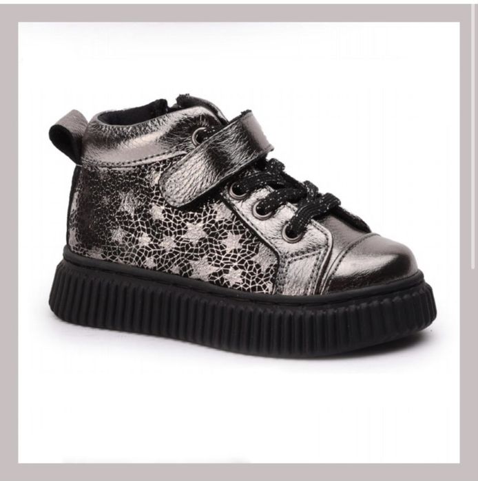 Обувь на малышку ботинки кроссовки