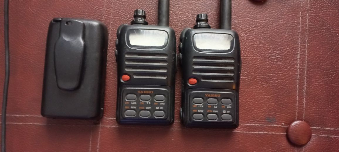 Statii radio Yaesu FT10R Vhf