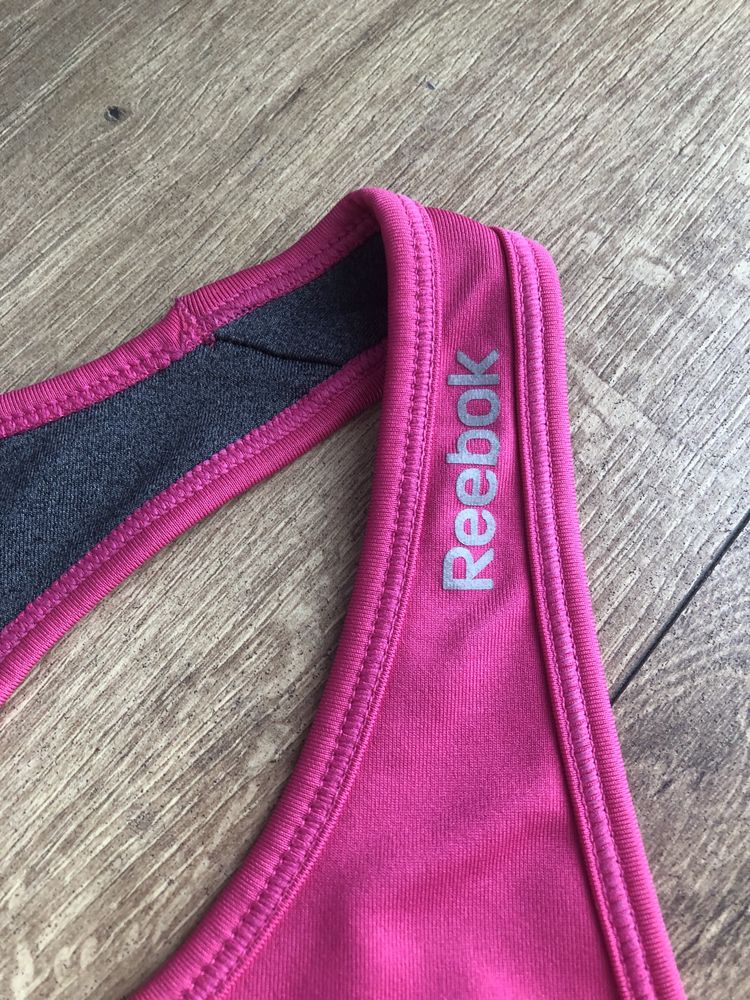 Спортно бюстие reebok