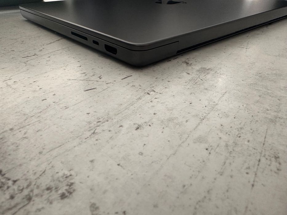 MacBook Pro 14" M4 PRO Chip 12-CPU/16-GPU/24RAM/512SSD