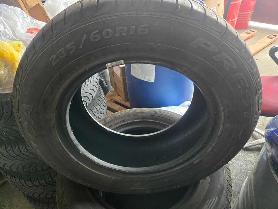 Продавам гуми 4бр Debica 235/60/16