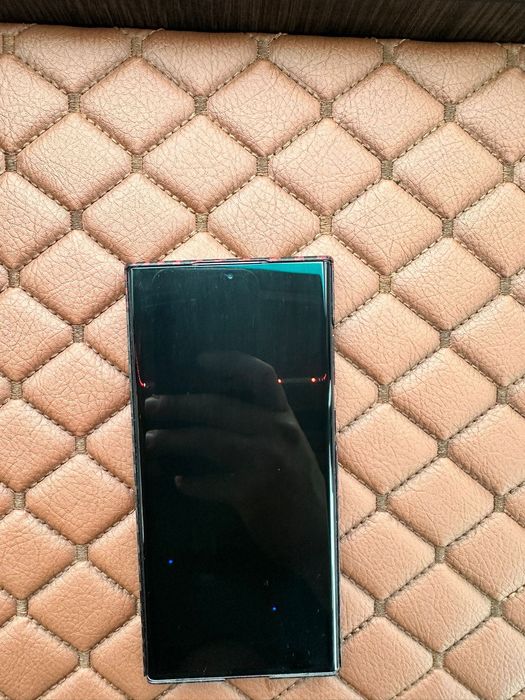 Samsung Galaxy S22 ultra 5g 256 GB  със кутия и кабел + карбонов кейс