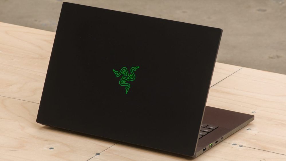 Laptop Razer Blade 14 Ryzen 9 6900HX, 1TB, QHD, RTX 3080Ti 16GB