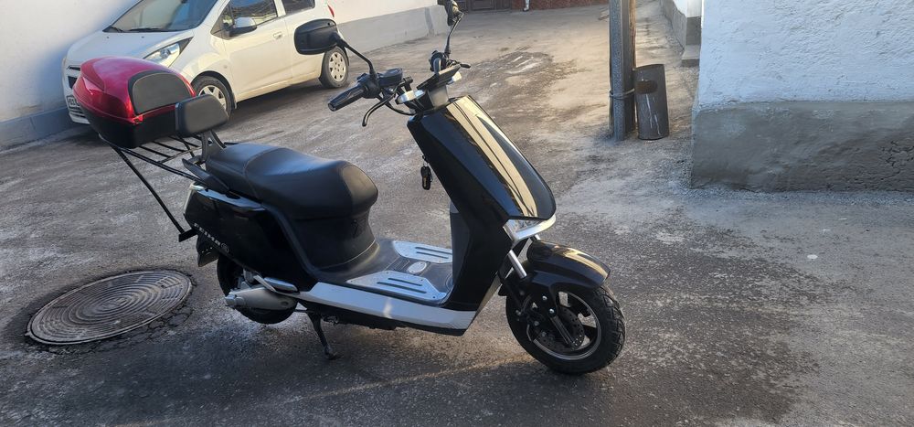 Elektr skutr variantgayam beriladi