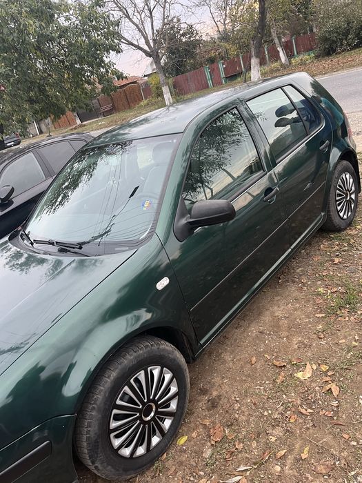 Vând Golf 4 1.4 16v