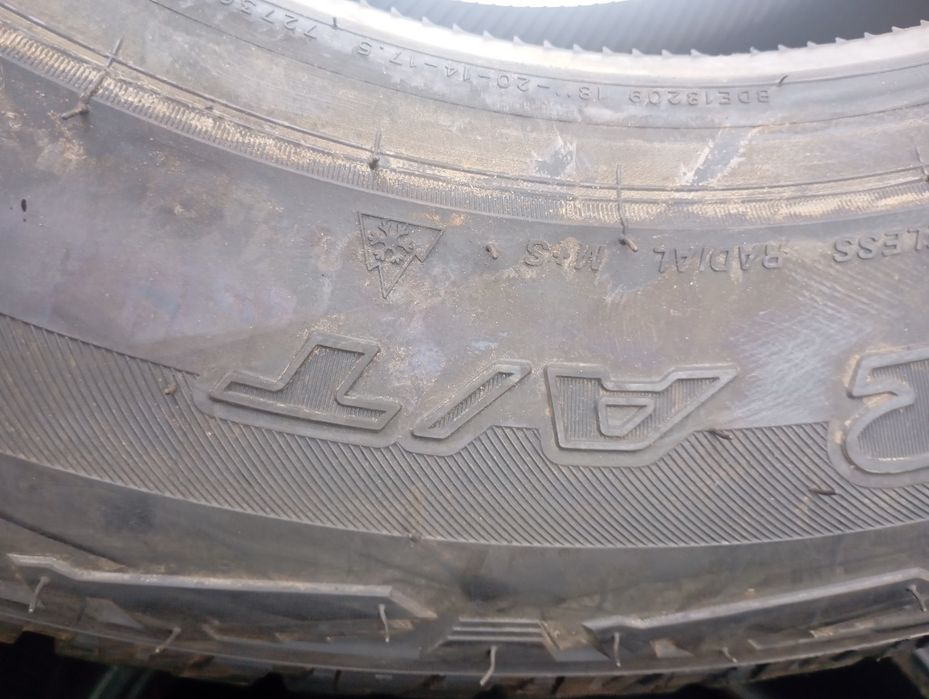 Vând 4 anvelope noi 255 70 R18 A/T
