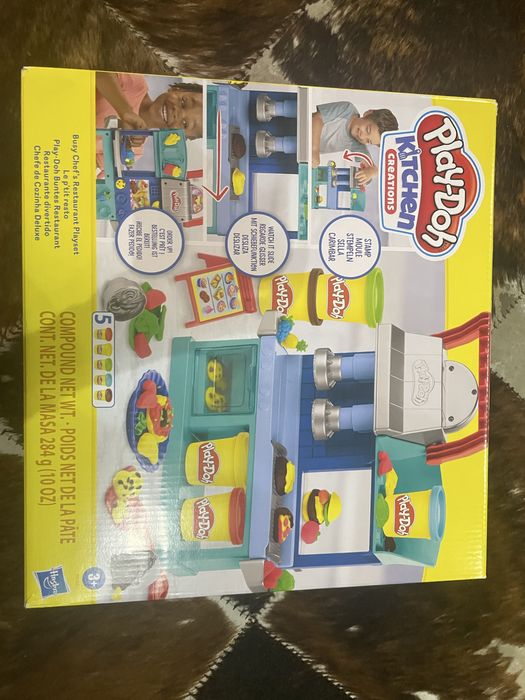 Детски играчки писта и кухня за пластелин
