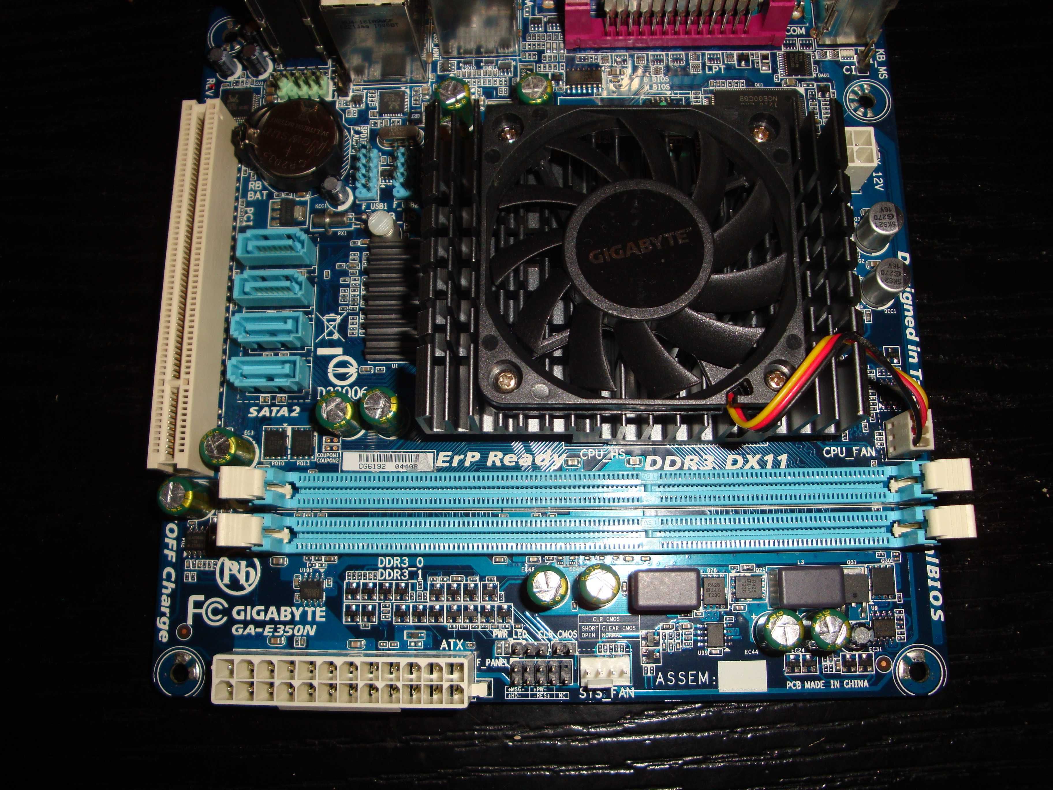 Placa de baza Gigabyte mini iTX GA-E350N AMD 18W TDP