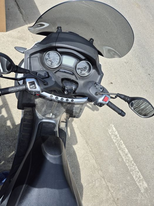 Triciclu Piaggio MP3 300 2016, 3 roti 15500km