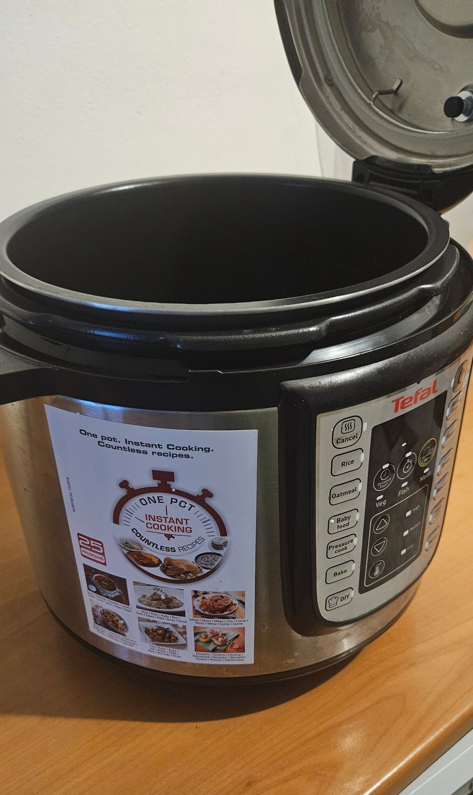 Мултикукър Tefal - робот за бързо готвене под налягане