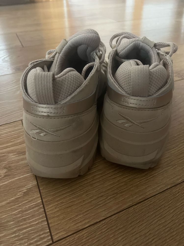 Reebok cardi B 39