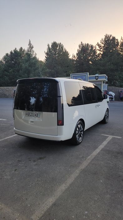 Hyundai Staria Lounge