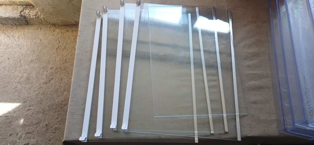 Sertare,rafturi,suport sticle combina frigorifica Beko k60406ne