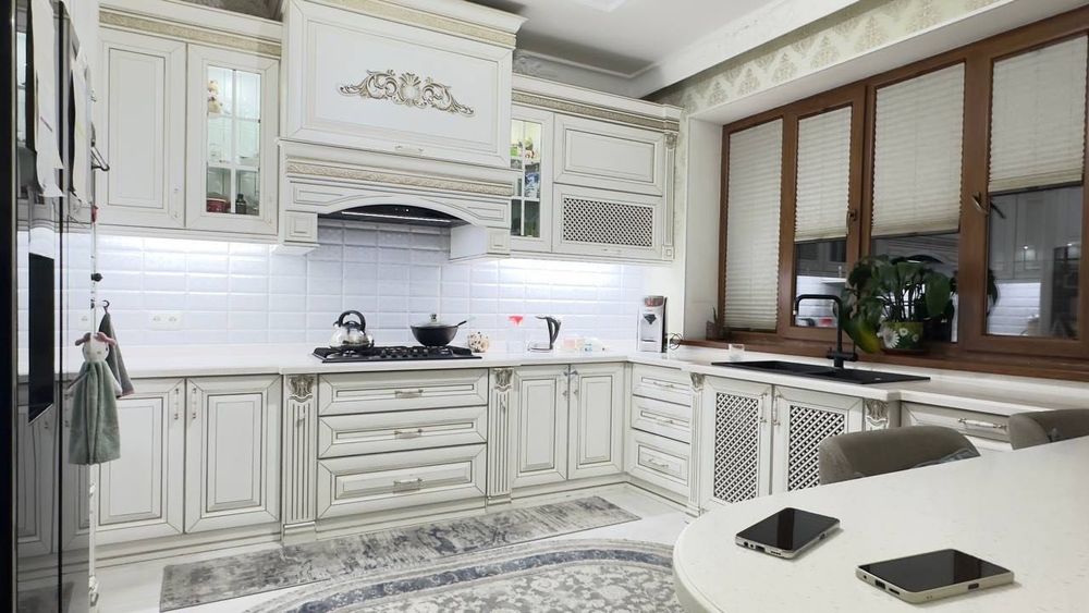 Dream House Продается 5 комнатная квартира ремонт 8-роддом Глинка