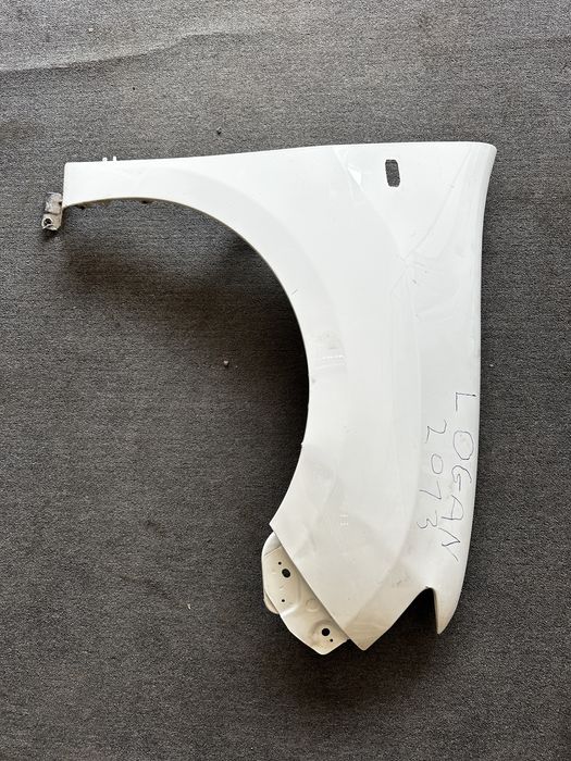 aripa fata dreapta dacia logan sandero 2013-2020 alba cu defect
