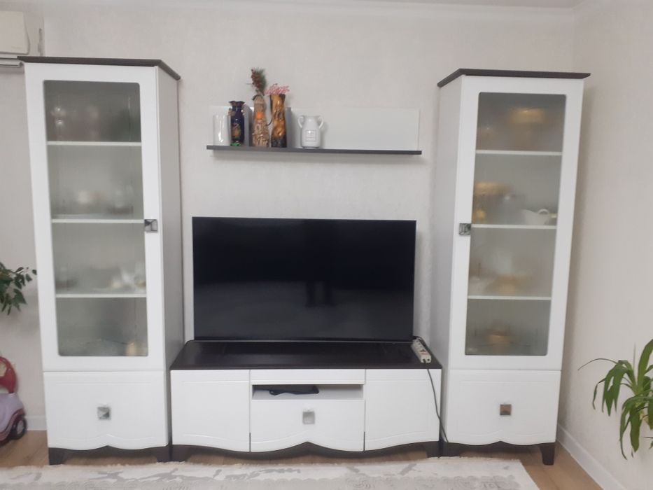 Продам стенку  для