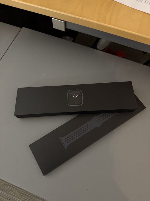 Apple Watch SE Nike Edition 40mm