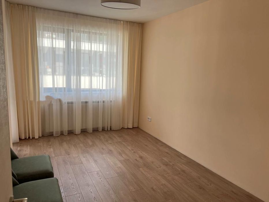 Дава се под наем Тристаен апартамент в София, Кръстова вада - 97 кв.м за 1400 € - Снимка #6