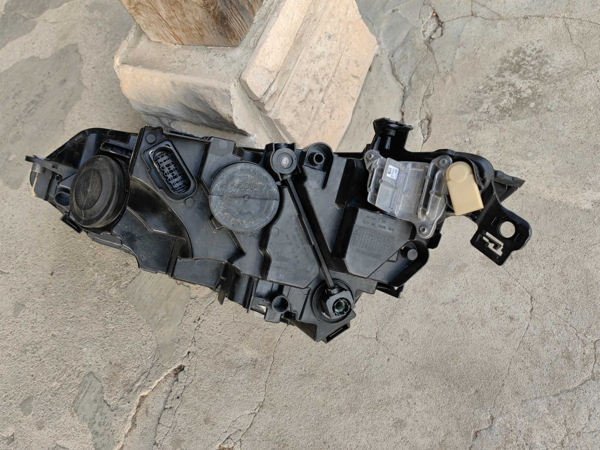 Фар VW Golf 8 LED десен / Фар Голф 8 / Фар Golf 8 Оригинален