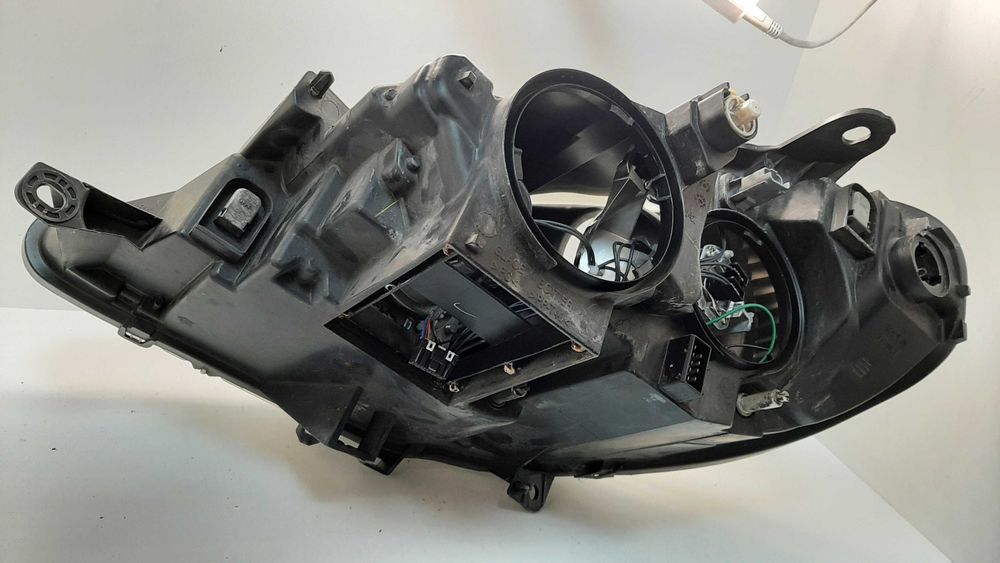 Peugeot 807 Pejo 807 xenon desen far Пежо 807 ксенон десен фар