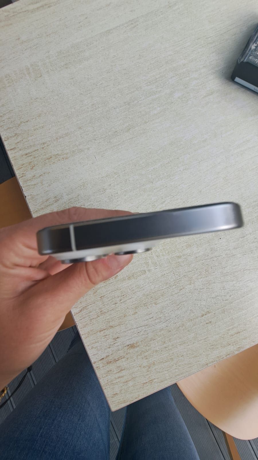 iPhone 15 pro silver