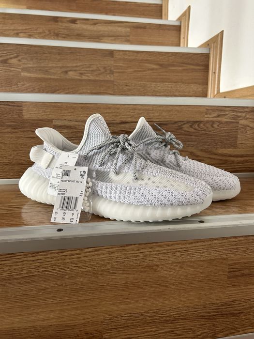 Vand Yeezy 350.