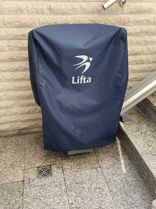 Lift pentru persoane cu dizabilitati