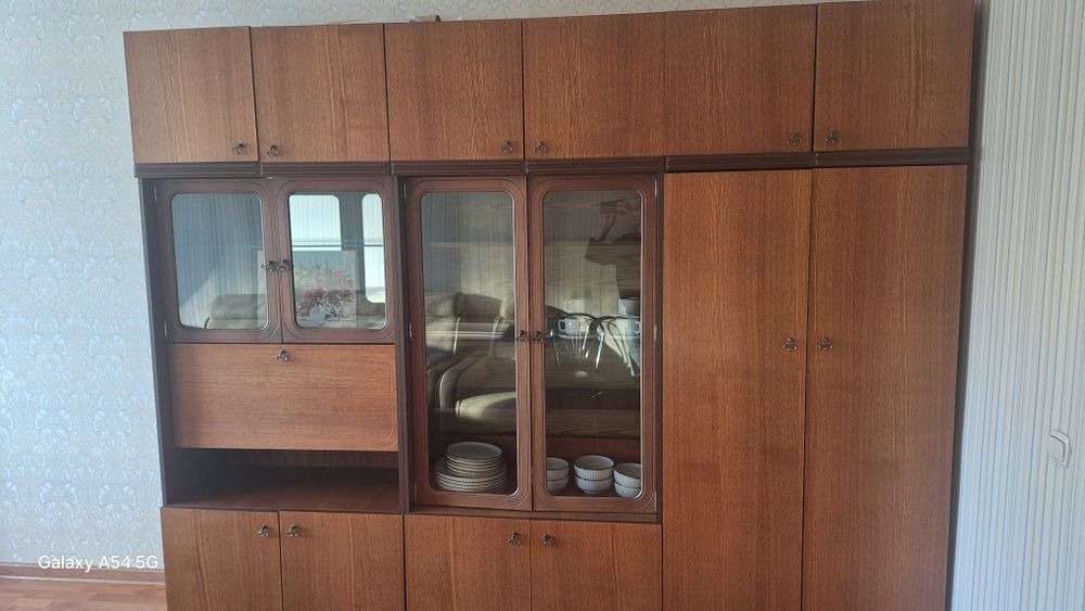 Продам стенку в гостиную