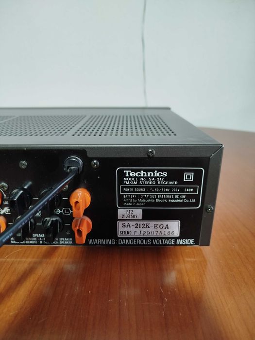 FM/AM Stereo Receiver Technics model: SA-212 Made in Japan! Impecabil!