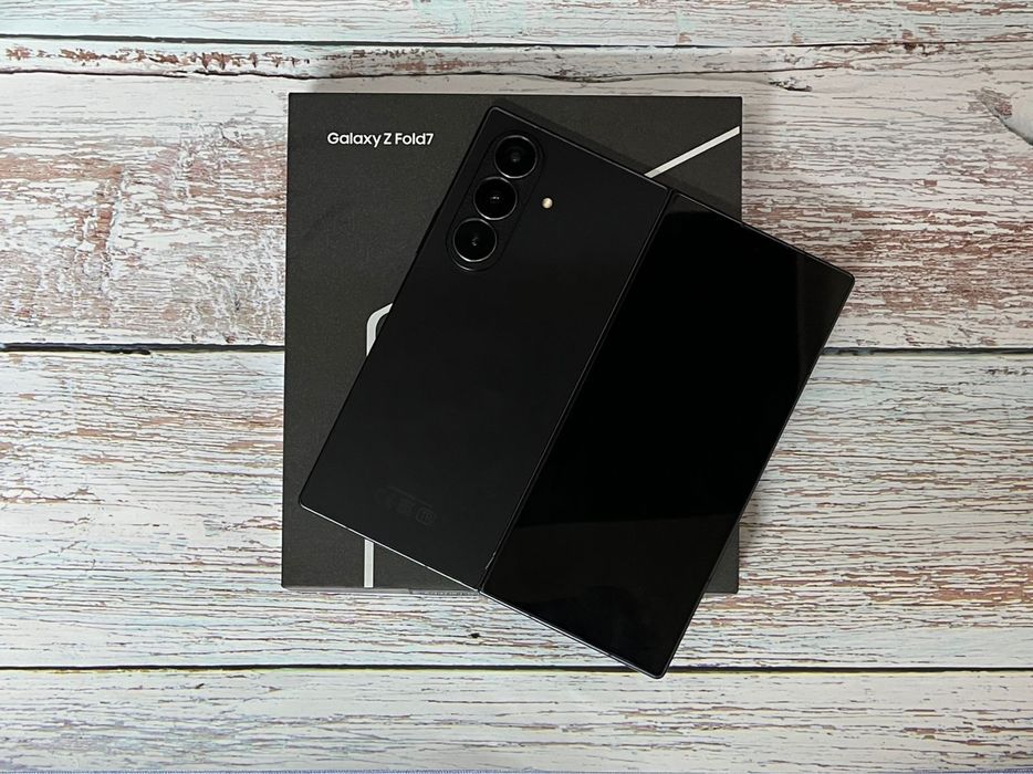 Самсунг Samsung Z Fold 7 512gb в идеальном состоянии ,на гарантии