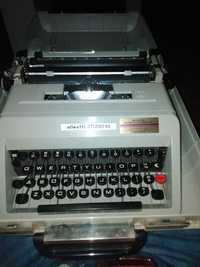 Mașina de scris Olivetti STUDIO 45