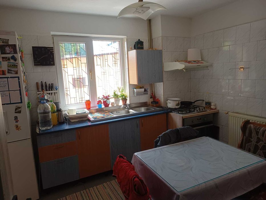 Vand Casa Adunatii Copaceni