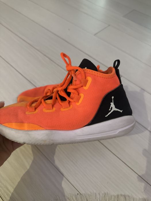 Дамски маратонки jordan