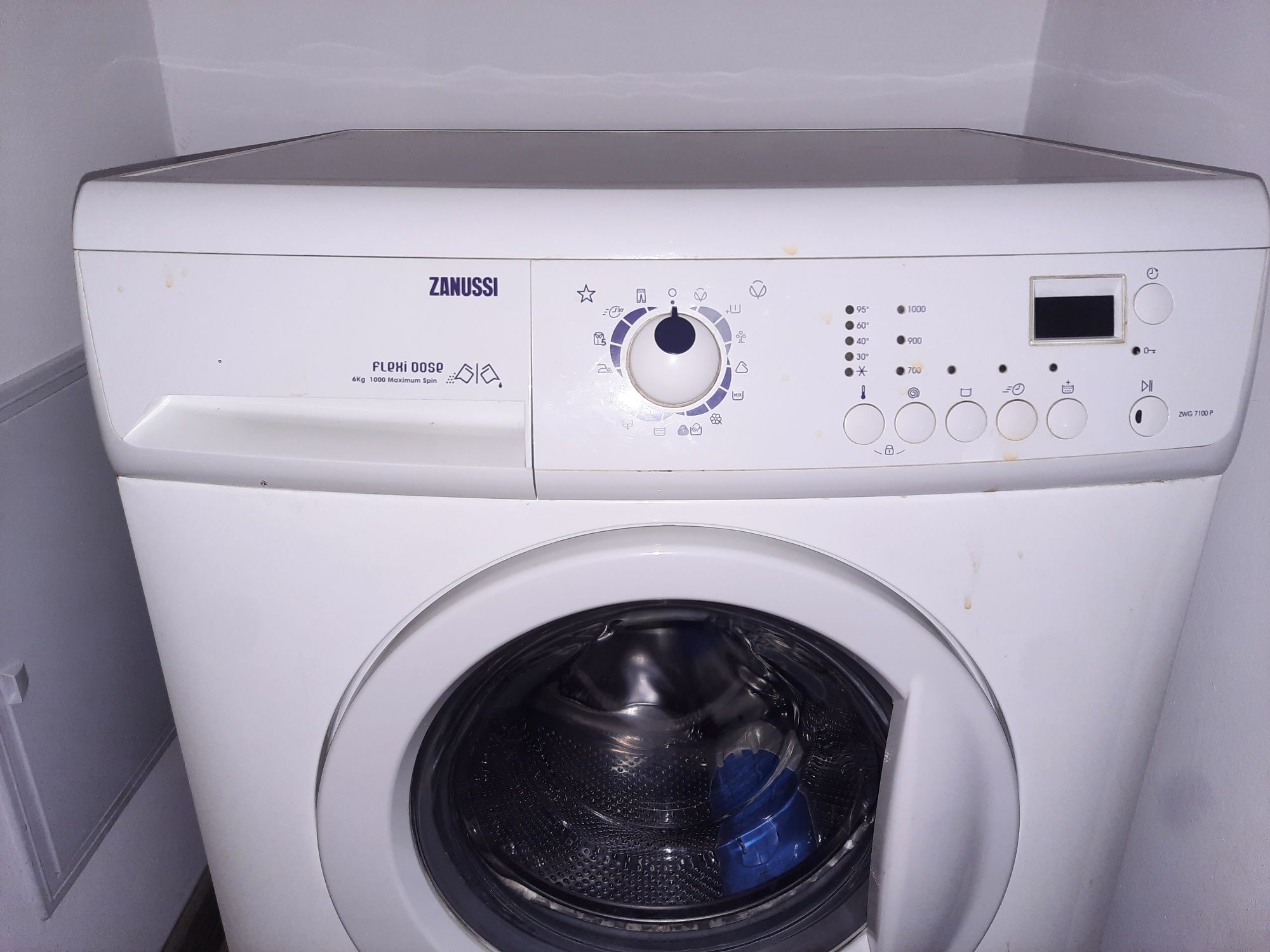 Masina de spalat rufe Zanussi Zwg7100P