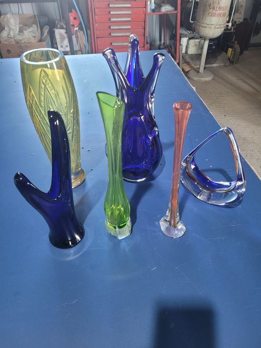 Vaze diferite culori și modele,stilizate