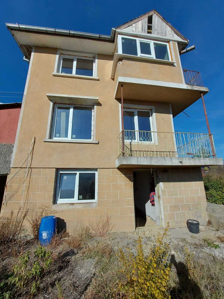 Продава се Къща в Търговище, Вилна зона - 80 кв.м за 829 €/кв.м - Снимка #1