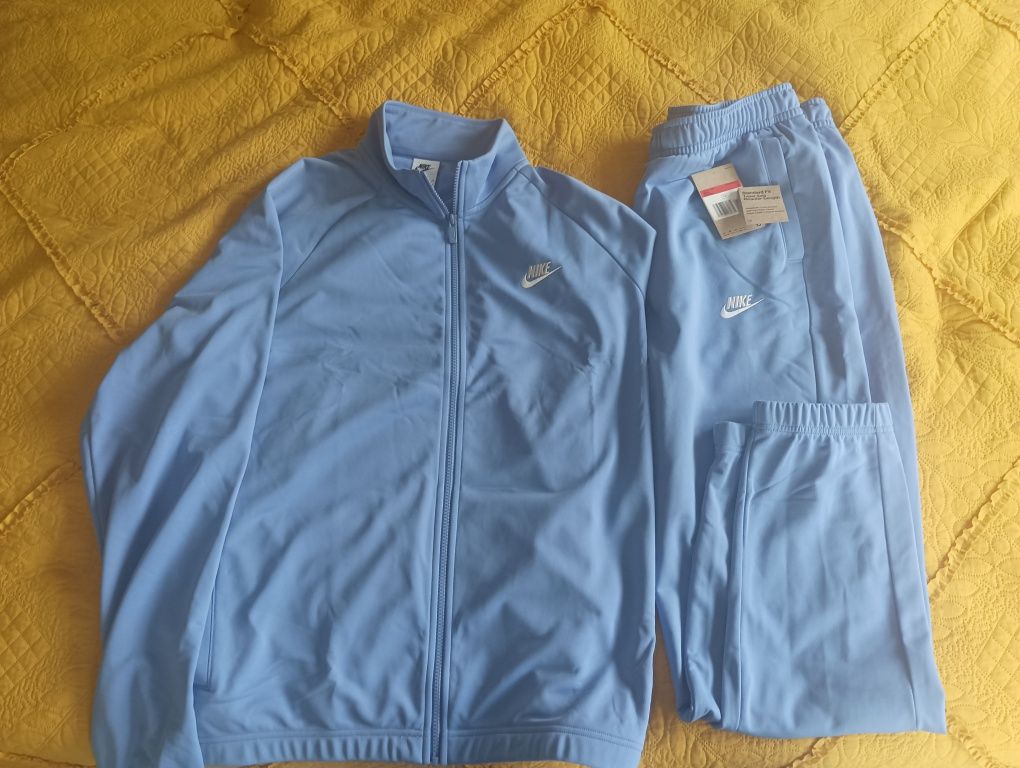 Nike комплект долнище и горнище.