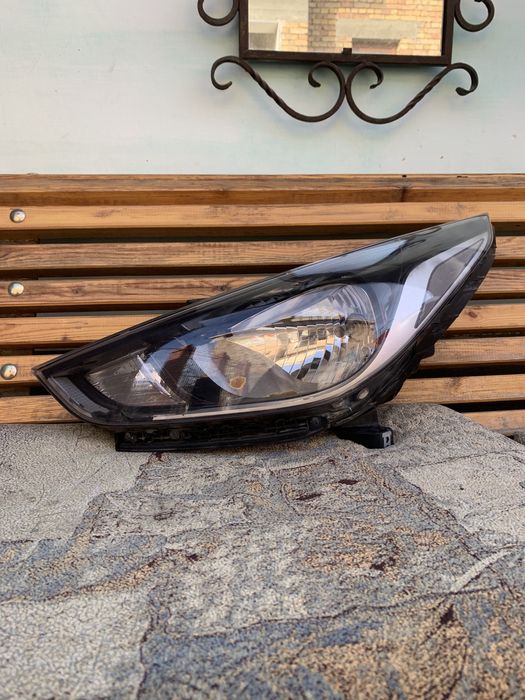 Фара Хюндай акцент 2019г