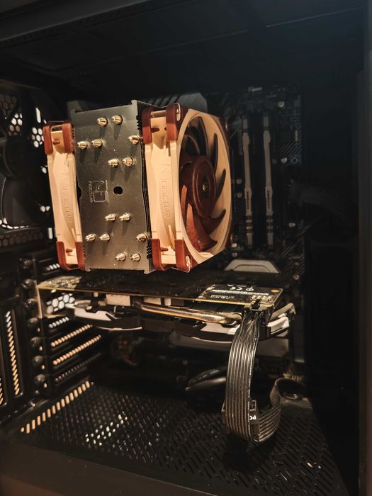 Desktop / Настолен компютър / Работна станция