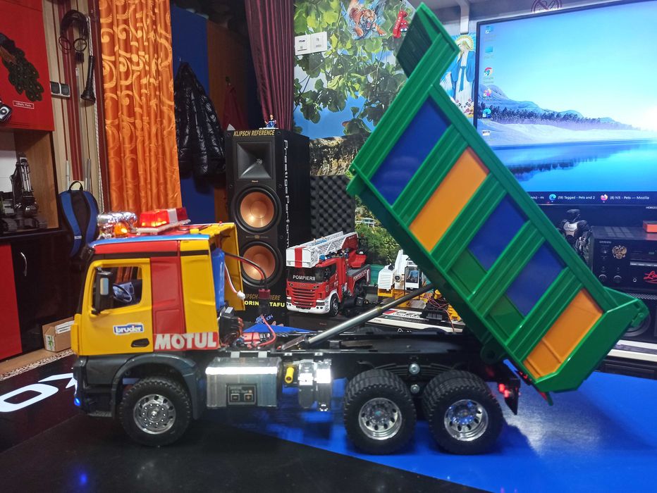 Camion cu radiocomanda Bruder Mercedes