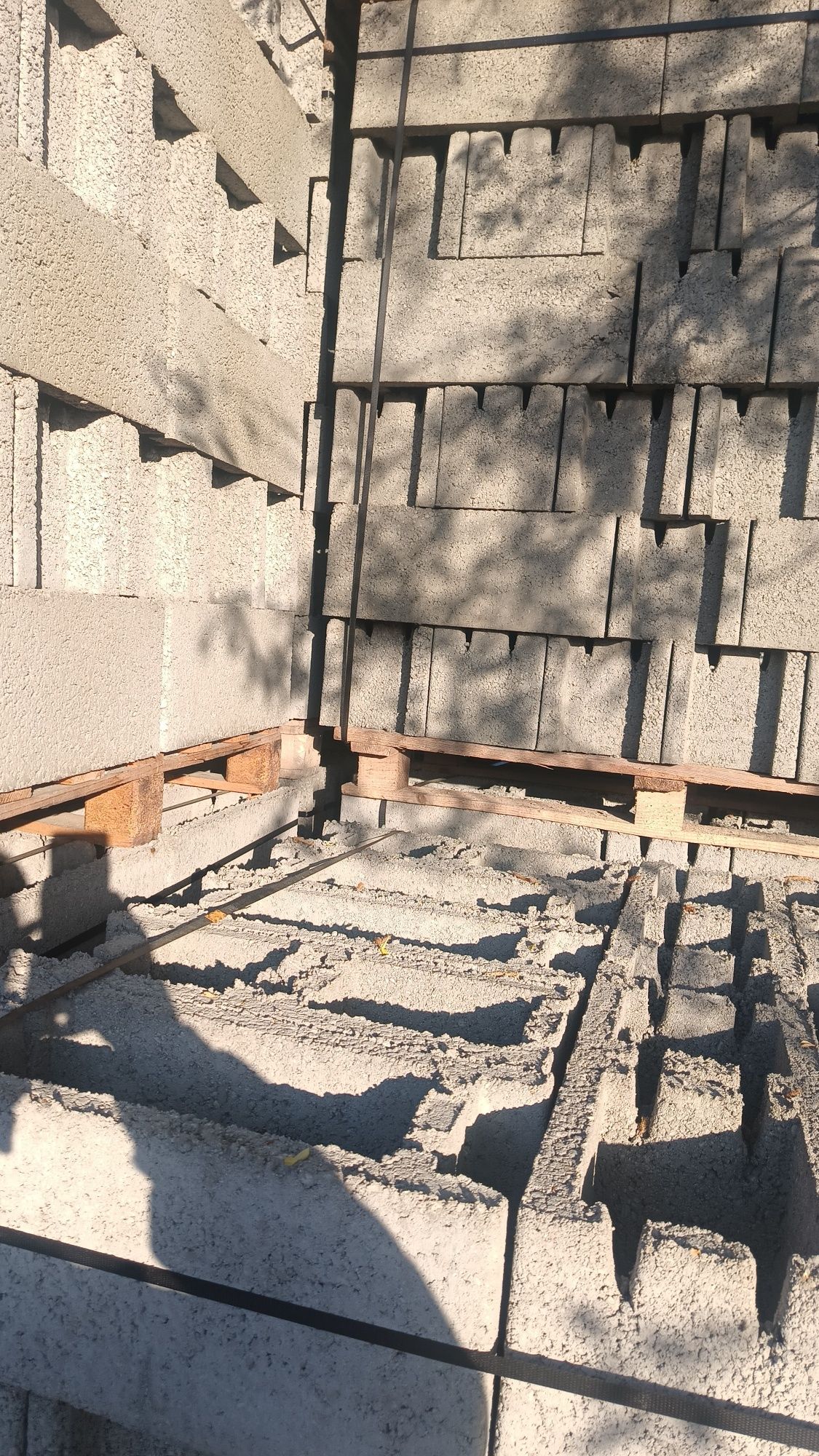 Vând bolțari beton productie zidărie si fundație bca ciment
Bolțarii s