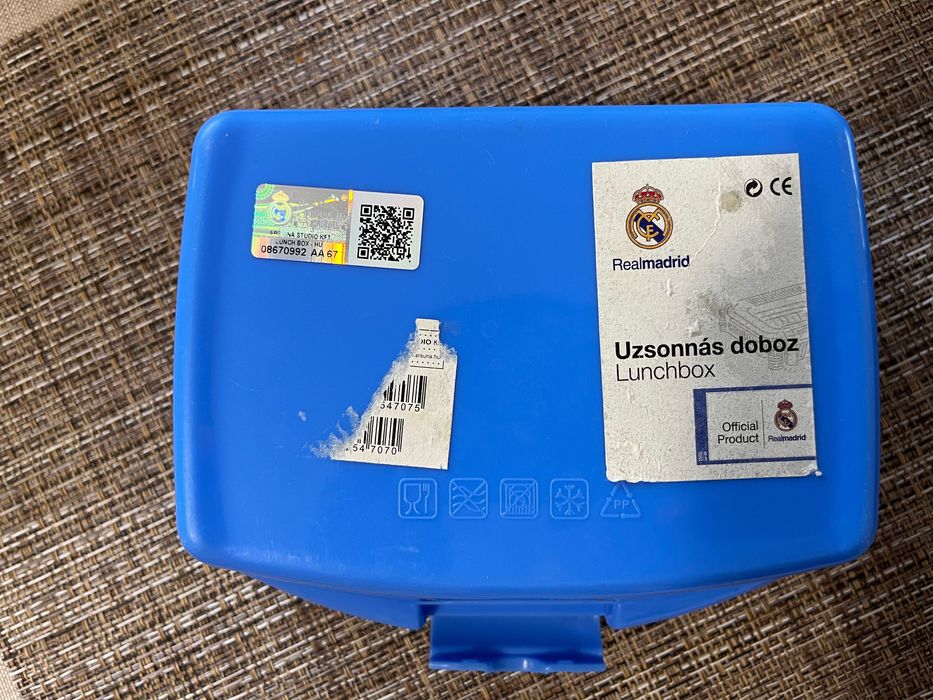 Кутия за храна + чанта за спорт Real  Madrid оригинална + несесер