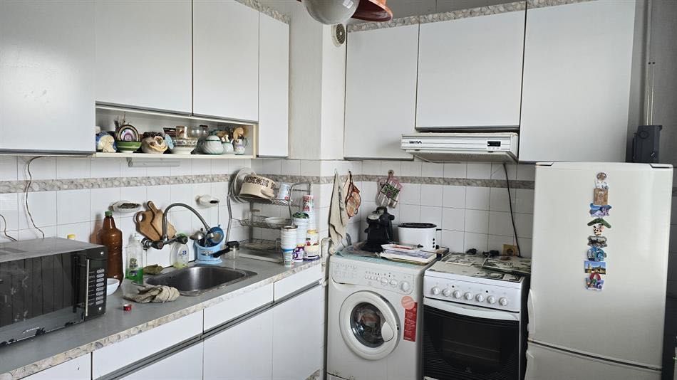 Продава се Двустаен апартамент в София, Гоце Делчев - 63 кв.м за 2207 €/кв.м - Снимка #2